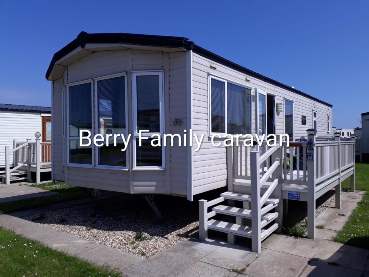 Holiday home Caravan On Golden Palm Ml50 Chapel Saint Leonards